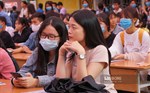 tải app nhận kim cương miễn phí Professor Kosaka: I think we should show the evidence that we know now about how effective masks are and when they should be worn